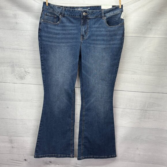 NEW Maurices Womens Jeans 20W Regular Classic Flare Blue Denim Stretch Mid Rise - Picture 2 of 13